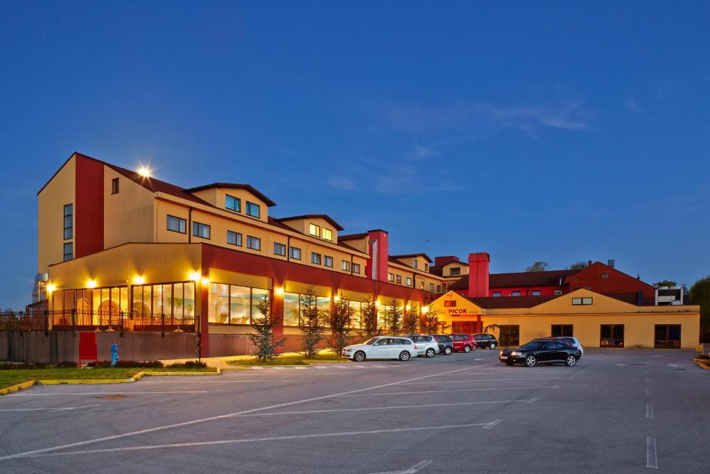 Hotel Picok Thurdevac ภายนอก รูปภาพ